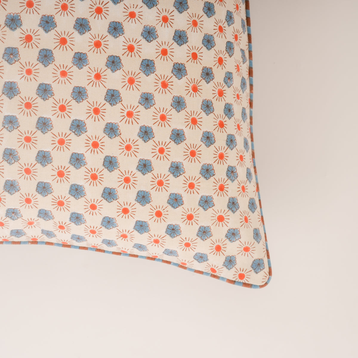 Flaxfield - Hand Block-Printed Cotton Pillowcase (Sand)