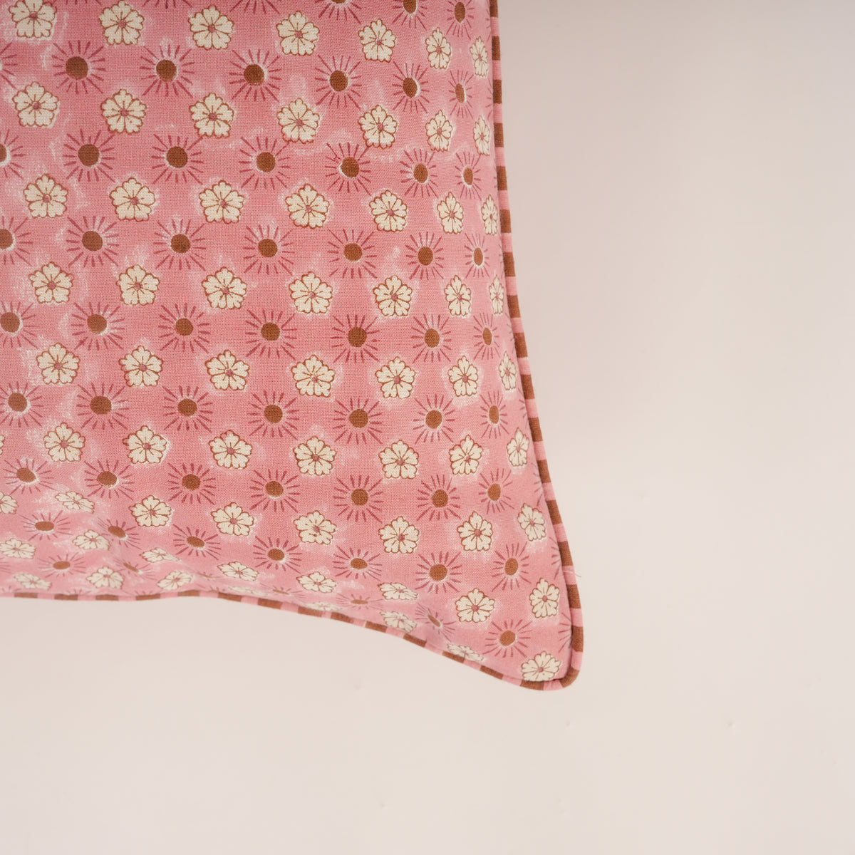 Flaxfield - Hand Block-Printed Cotton Pillowcase (Rose)
