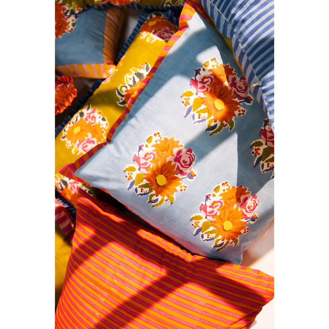 Close-up of the Gul blue hand-printed pillowcase, showcasing authentic craftsmanship and unique textures from the hand-blocking process.