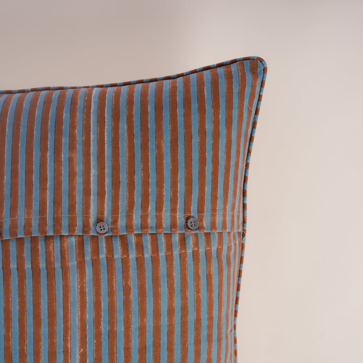 Flaxfield -  Hand Block-Printed Cotton Pillowcase (Sand)