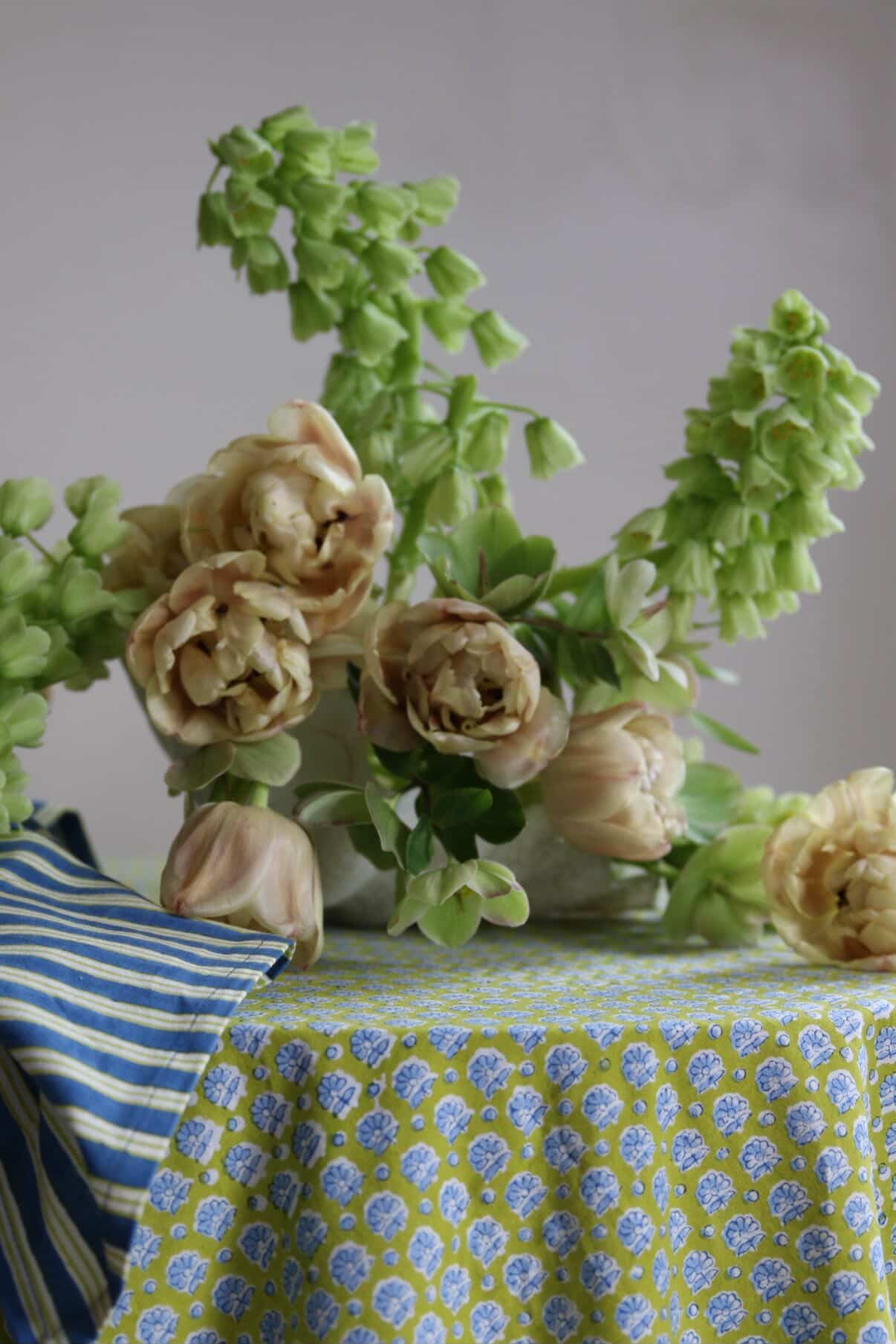 Phlox-Hand Block Printed Table Cloth & 6 Napkins
